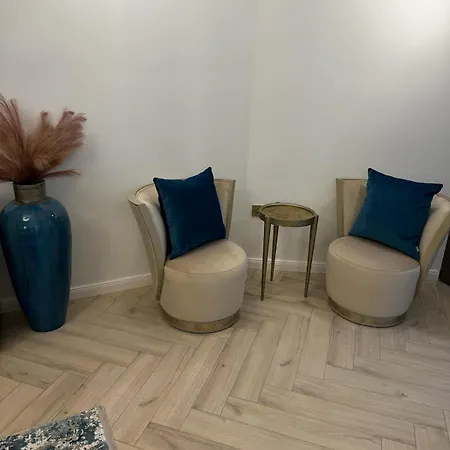 Andreea Building Stefan アパート ナボダリ